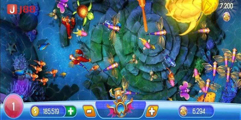 Mẹo chơi bắn c&aacute; ăn tiền th&ocirc;ng minh cần lợi dụng c&aacute; đi theo đ&agrave;n để tối đa h&oacute;a xu.