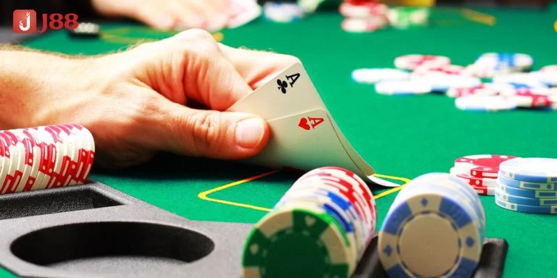 Mẹo chơi poker với đôi AA luôn thắng tân thủ không nên bỏ qua.